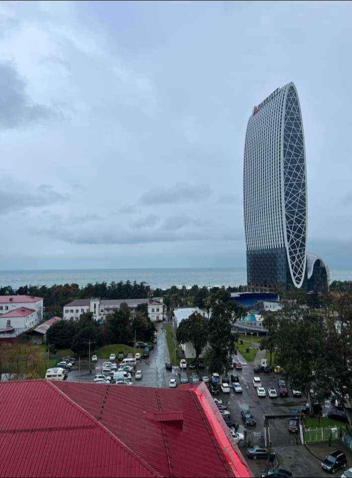 Apartament With Sea View バトゥーミ エクステリア 写真